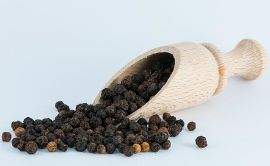 Black Pepper can boost your immunity and help in fat loss
